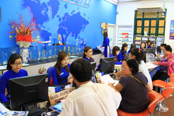 VIETRAVEL IN COORDINATION WITH VIETNAM AIRLINES OFFERS SPECIAL PACKAGE TOURS TO THE ELDERLY